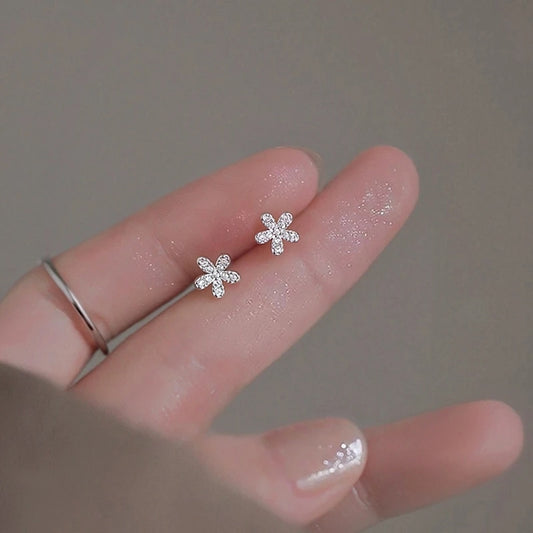 Rhinestone Flower Stud Earrings Woman Elegant Earring Fashion Modern Jewelry