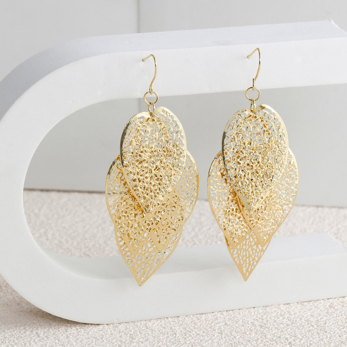 Hollow Pattern Leaves Dangle Earrings for Fashion Stylish Jewelry Drop Earrings