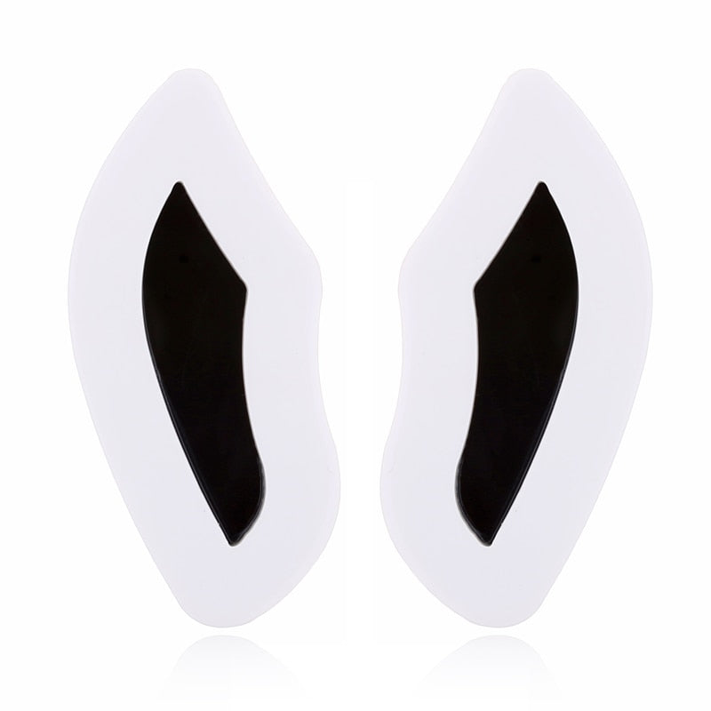 Black and White Wings Acrylic Drop Earrings Women Travel Fashion Cartoon