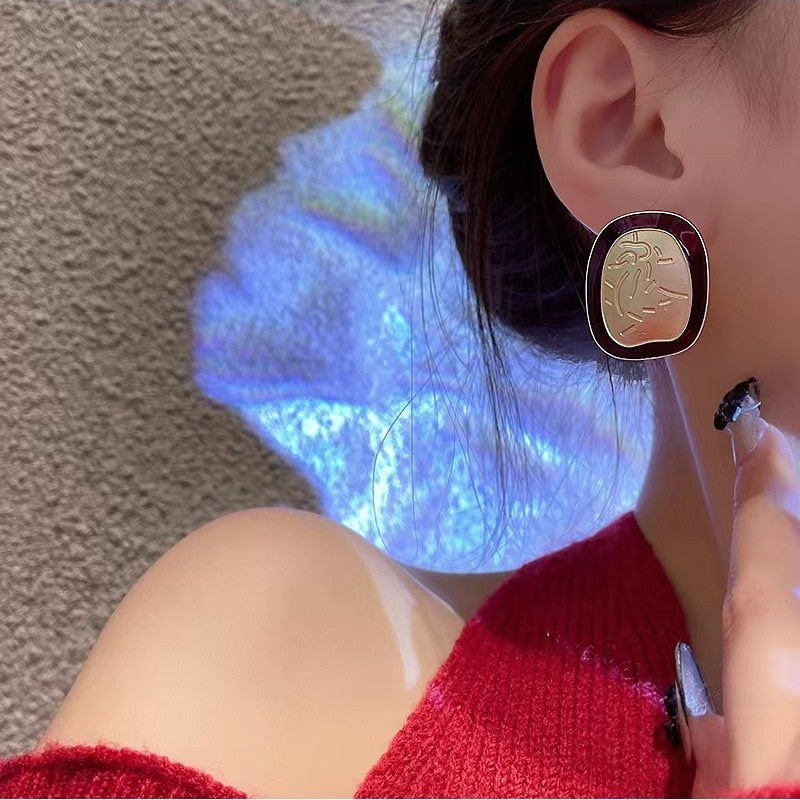 Gold Paint Design Luxury Retro Earrings Women Fashion Exquisite Ear Jewelry
