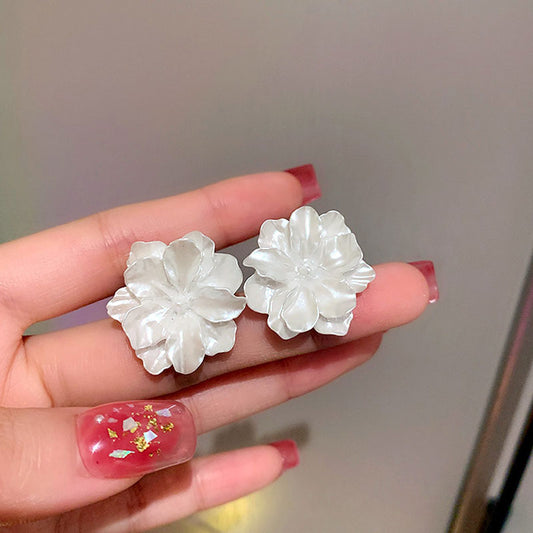 Elegant White Transparent Flower Stud Earrings For Women Cute Sweet Acrylic Big