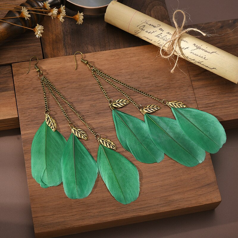 Green Feathers Dangle Earrings for Fashion Stylish Jewelry Drop Earrings