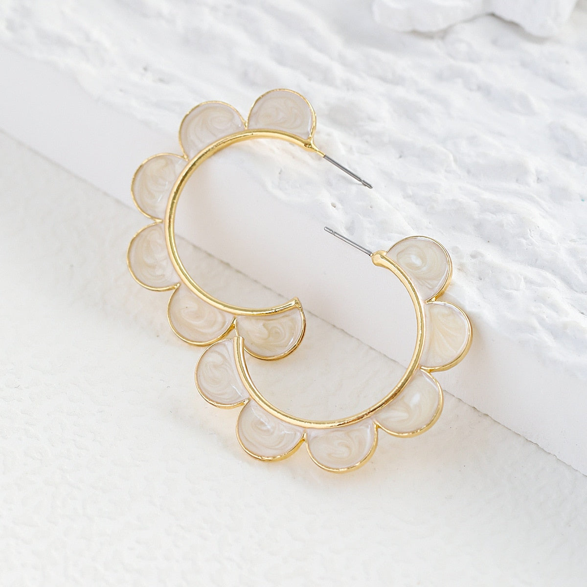 White Flower C-shaped Hoop Earrings Hip Hop Women Party Gift Jewelry Ear Fashion