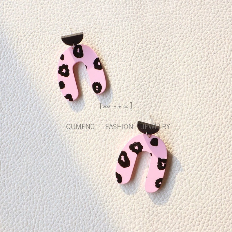 Pink Leopard Pattern Drop Earrings Female Travel Cartoon Earrings Creative Art