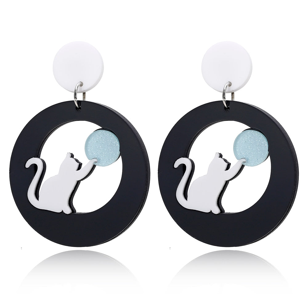 Playing Cat Acrylic Drop Earrings Women Travel Fashion Cartoon Earrings Creative