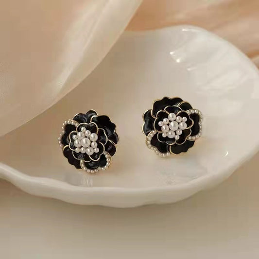 Black Pearl Flower Stud Earrings Women Ear Modern Accessoires Fashion Jewelry
