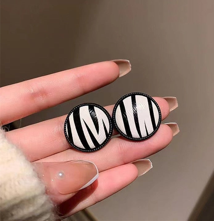 Zebra Pattern Round Geometric Pattern Studs Earrings Retro Woman Ear Accessories