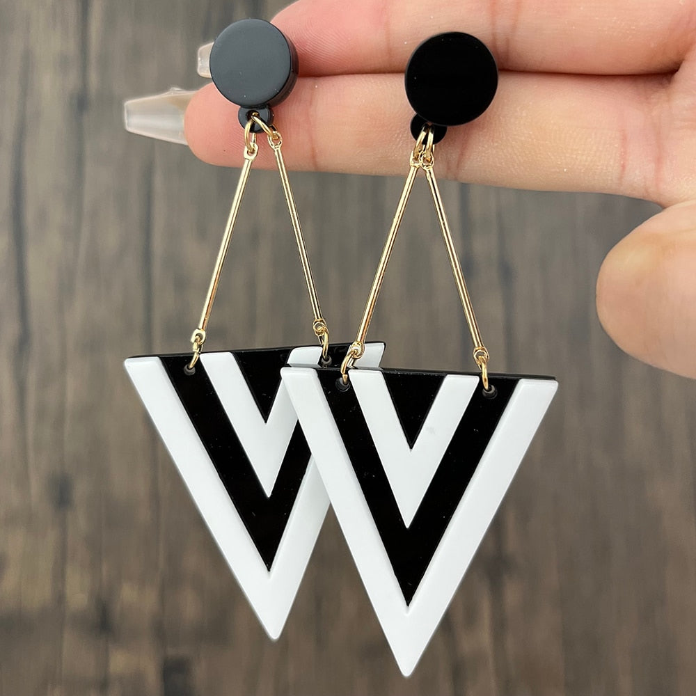 Black and White Exaggerated Triangle Drop Earrings Women Girl Party Gift Fashion