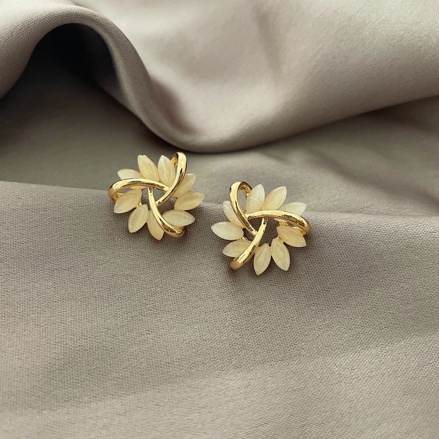 Floret Stud Earrings Fashion Elegant Modern Earrings Women Accessories