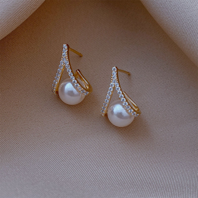 Stylish High Fashion Earings Pearl Jewelry Small Stud Earrings Women Girls