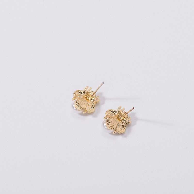 Gold Color Simple Small Bee Pearl Earrings Delicate Lovely Girl Earrings Fashion