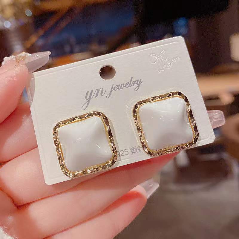 Square White Geometric Pattern Studs Earrings Retro Woman Ear Accessories