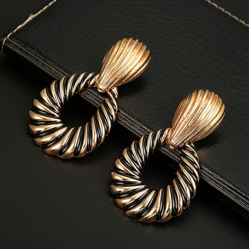 Golden Shell Dangle Earring Exquisite Fashion Drop Earrings For Women
