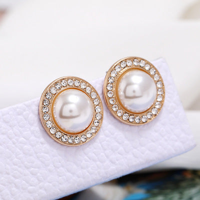 Retro Style Pearl Stud Earrings Women Fashionable Luxurious Earrings Jewelry