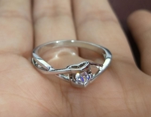 S925 sterling silver female simulation diamond ring 20 points zircon marriage ring love hollow hollow heart eight arrow white gold ring jewelry