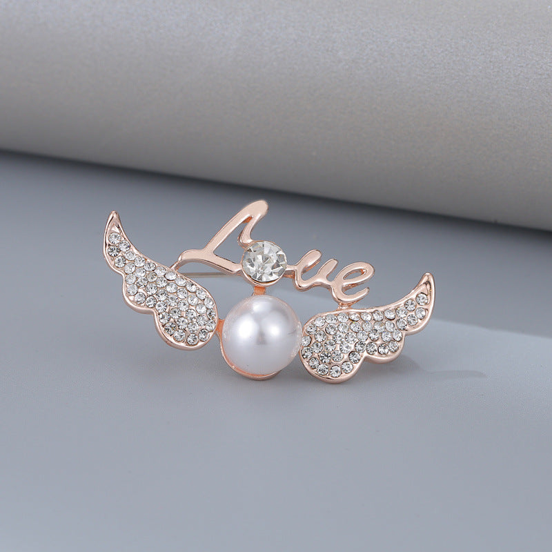 Creative Letter Shape Brooch Simple Literary Style Love Clothing