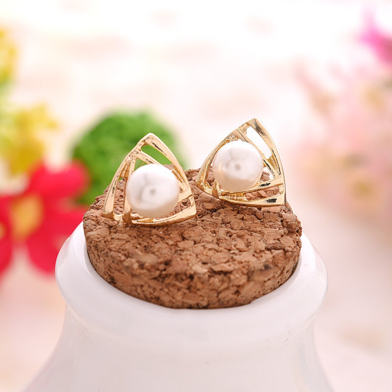 Korean Fashion Pearl Stud Earrings